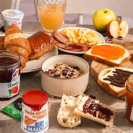 Hotel Cite De L'espace Hurel 2*