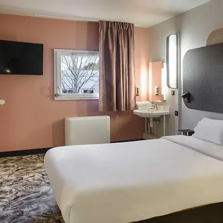 Hotel Cite De L'espace Hurel 2*