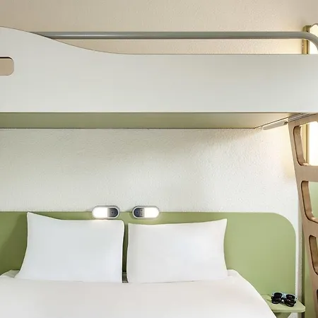 ホテル Cite De L'espace Hurel 2*