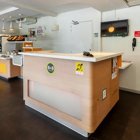 Cite De L'espace Hurel Hotel