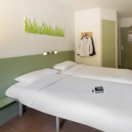 Hotel Cite De L'espace Hurel 2*