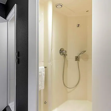 Hotel Cite De L'espace Hurel 2*