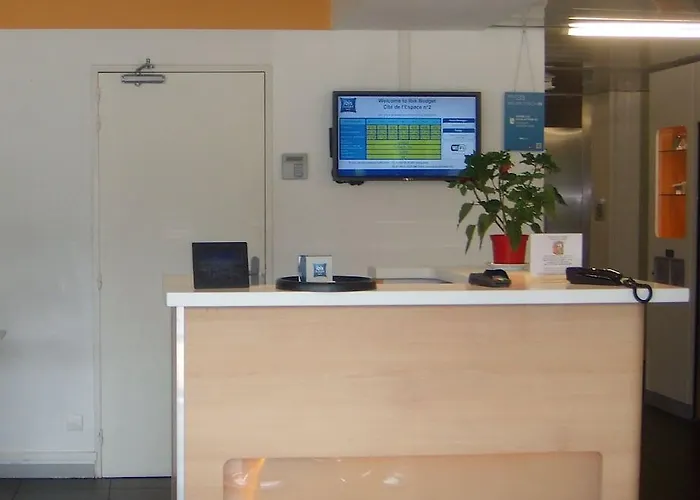 Cite De L'espace Hurel Hotel 2*