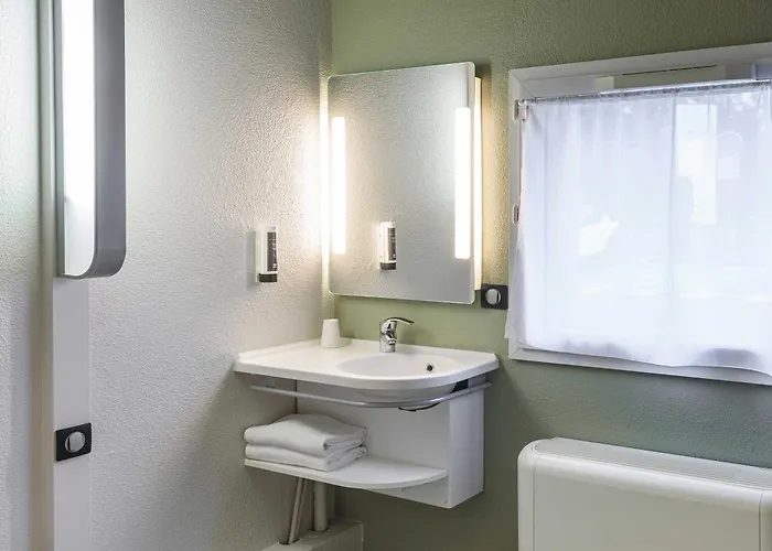 Cite De L'espace Hurel Hotel 2*