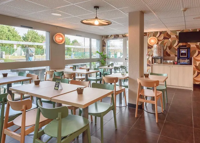 ホテル Cite De L'espace Hurel 2*