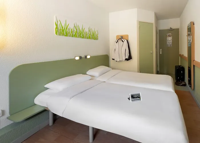 ホテル Cite De L'espace Hurel 2*