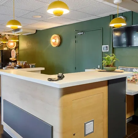 Cite De L'espace Hurel Szálloda