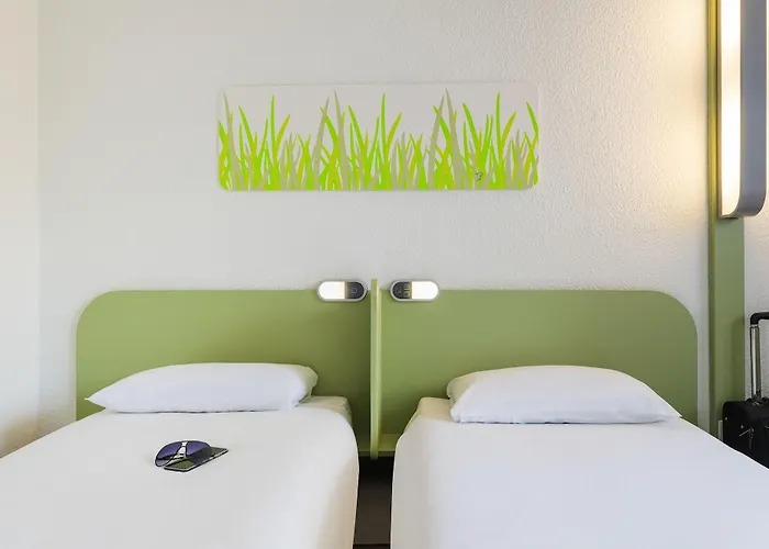 Cite De L'espace Hurel 2* Тулуза