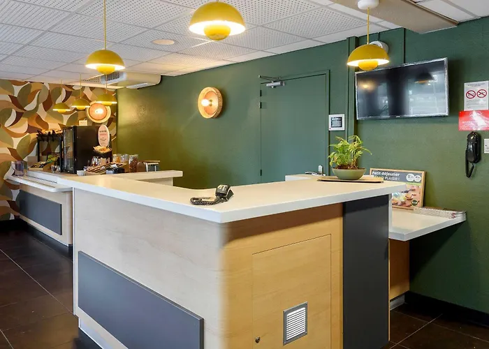 Cite De L'espace Hurel Отель