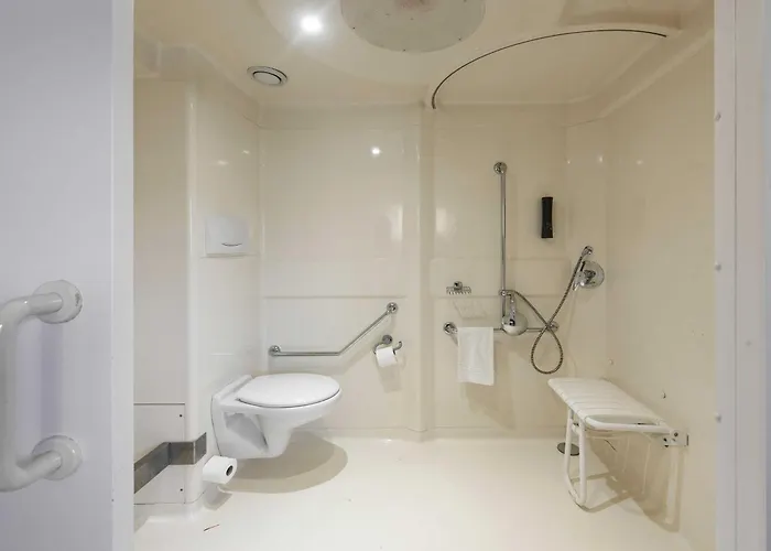 Cite De L'espace Hurel Отель 2*