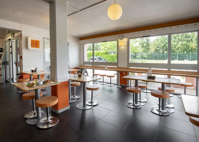 Cite De L'espace Hurel Тулуза