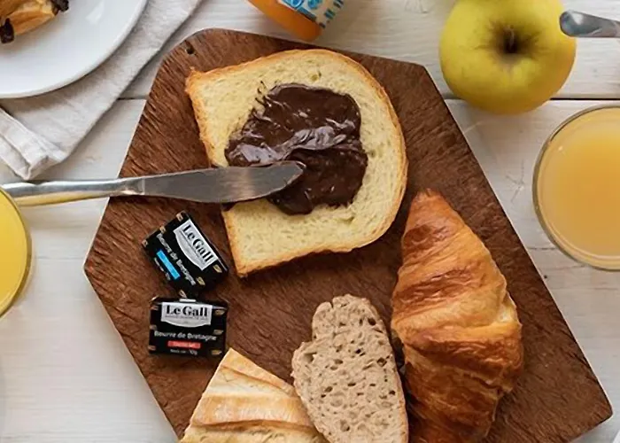 Отель Cite De L'espace Hurel